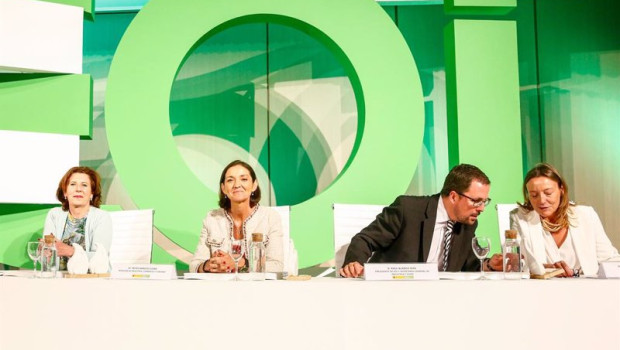 ep archivo   la ministra de industria comercio y turismo en funciones reyes maroto clausura el curso