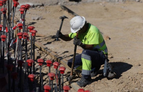 ep archivo   un trabajador extranjero en una obra