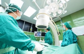 ep cirujanos quirofano medicos