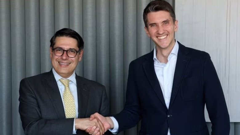 ep de izqda a dcha el vicepresidente del banco europeo de inversiones ricardo mourinho felix y el ep de izqda a dcha el vicepresidente del banco europeo de inversiones ricardo mourinho felix y el