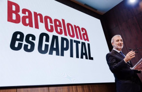 ep el alcalde de barcelona jaume collboni imparte la conferencia barcelona es capital en el museo