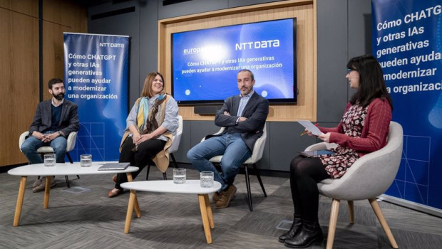 ep el head of data intelligence ntt data david pereira la directora de soluciones en espana