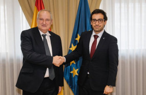 ep el ministro de industria y turismo jordi hereu y el vicepresidente ejecutivo y comisario de