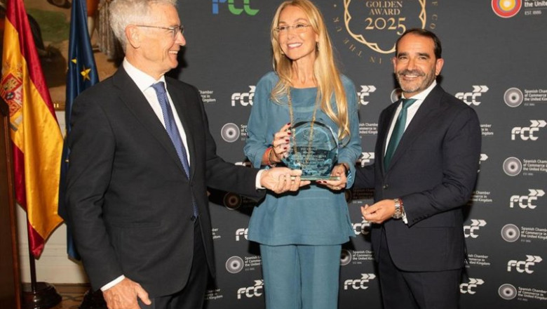 ep esther alcocer koplowitz galardonada con el premio de oro eduardo barrachina 2025