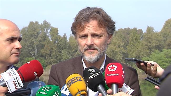 José Fiscal en una visita al Corredor Verde del Guadiamar | EUROPA PRESS - Archivo ep jose fiscaluna visitacorredor verdeguadiamar