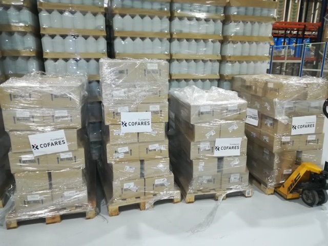 ep la fundacion cofares dona 6000 geles de bano de farline a las fuerzas armadas