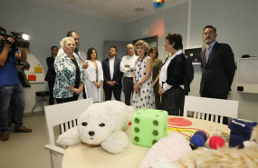 ep la ministrasanidad consumobienestarfunciones maria luisa carcedo c durantevisitalas instalacionescentroreferencia estatalatencionpersonasenfermedadalzheimerotras demenciassalamanca