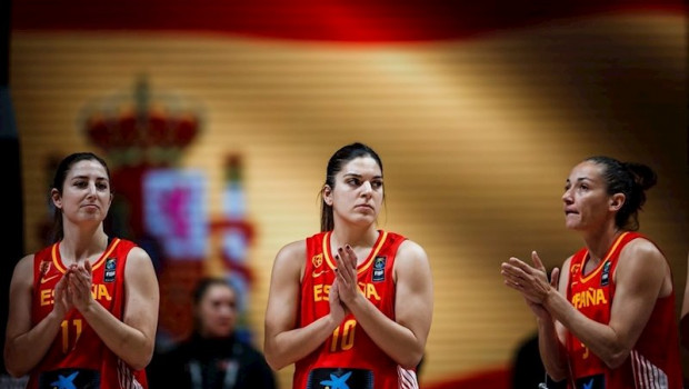 ep leonor rodriguez marta xargay y laia palau jugadoras de la seleccion espanola femenina de