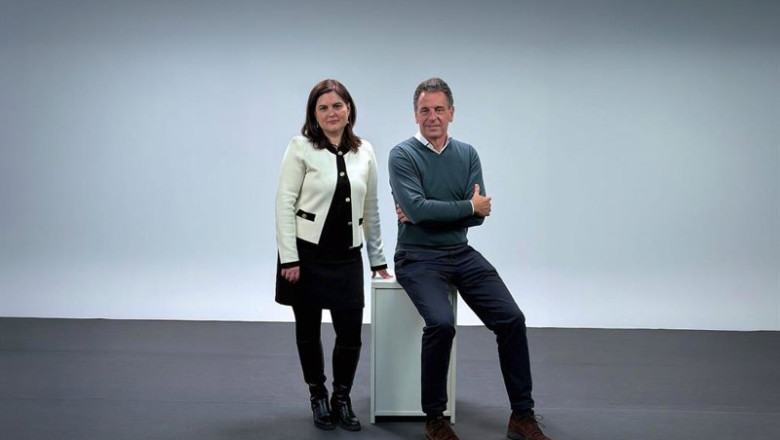 ep noemi perez nueva directora general de la division electronica de kinematics y su antecesor en el