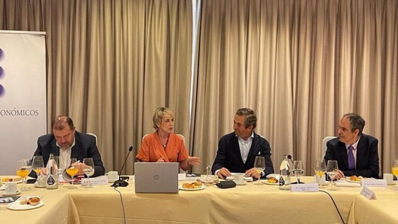 Presentación del estudio del Instututo de Estudios Económicos 'El impacto económico del sector del dato en España. Una propuesta de cuantificación' con la presencia de la secretaria de Estado de Digitalización e Inteligencia Artificial, Carme Artigas | IEE ep presentacion del estudio del instututo de estudios economicos el impacto economico del sector del