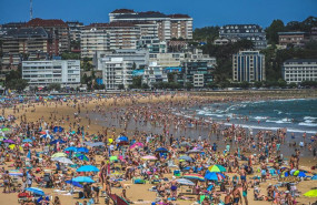 ep primera playa de el sardinero a 10 de agosto de 2025 en santander cantabria espana
