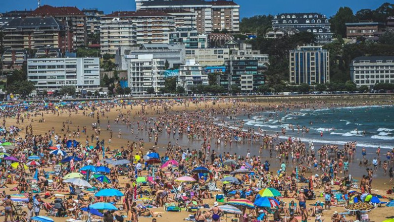 Primera playa de El Sardinero, a 10 de agosto de 2025, en Santander, Cantabria (España). | Nacho Cubero - Europa Press ep primera playa de el sardinero a 10 de agosto de 2025 en santander cantabria espana