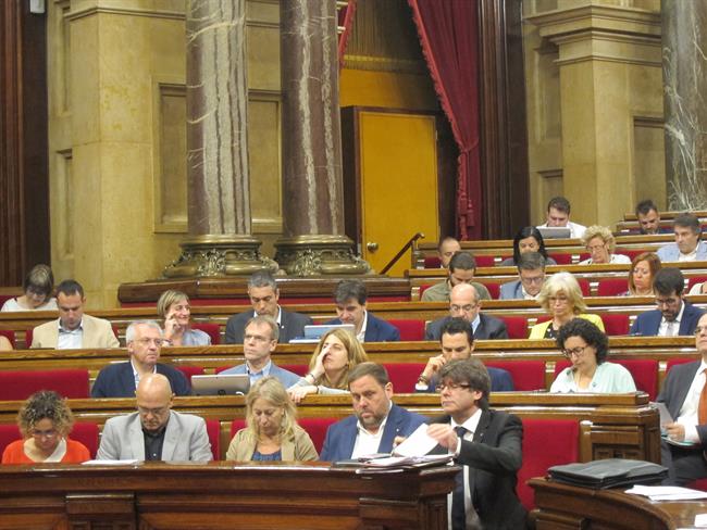 El pte.C.Puigdemont, en el pleno del Parlament | EUROPA PRESS ep ptecpuigdemont enplenoparlament