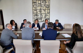 ep reunion de milagros tolon y embajador de unesco andres perello