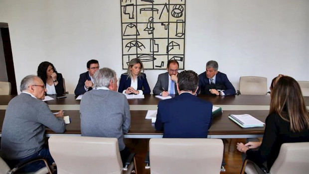 ep reunion de milagros tolon y embajador de unesco andres perello