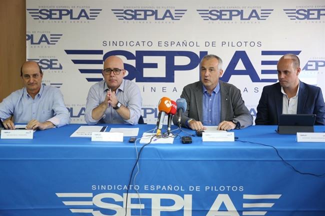 Rueda de prensa del sindicato de pilotos Sepla y del sindicato de controladores | EUROPA PRESS ep ruedaprensasindicatopilotos sepladel sindicatocontroladores