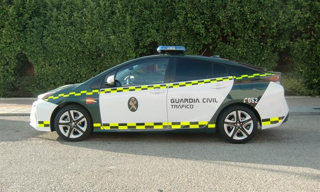 ep toyota prius guardia civil trafico