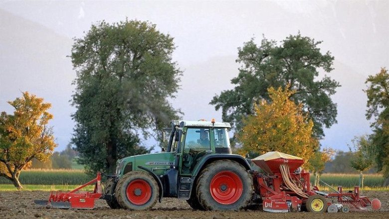 ep tractor en el campo 20260312171710