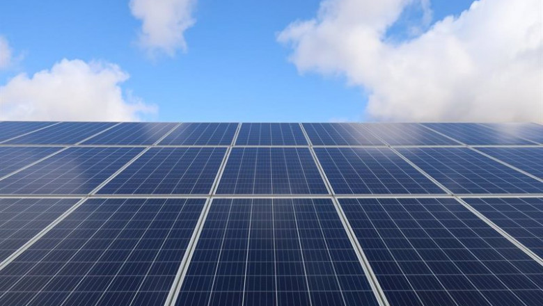 Una planta fotovoltaica | IBERDROLA ep una planta fotovoltaica imagen de archivo