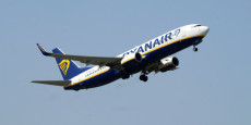 la compagnie aerienne ryanair est la seule a operer sur l aeroport de carcassonne aude a raison de dix lignes l ete et trois l hiver