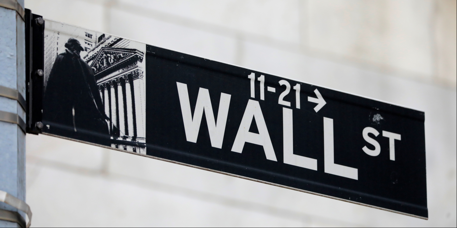 un panneau de signalisation de wall street un panneau de signalisation de wall street