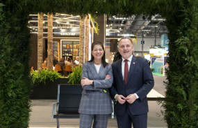 ep aena firma un acuerdo con spain film commission sfc para impulsar los aeropuertos como