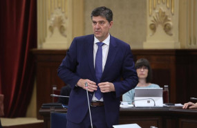 ep archivo   el conseller de turismo cultura y deportes jaume bauz durante una sesion de control al