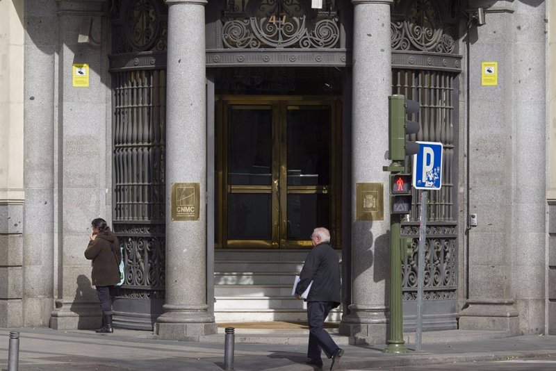 La CNMC abre a consulta dos circulares sobre metodología de retribución del transporte eléctrico