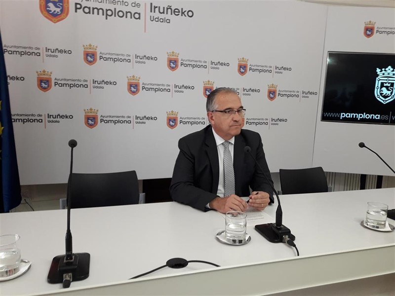 ep el alcalde de pamplona enrique maya en rueda de prensa