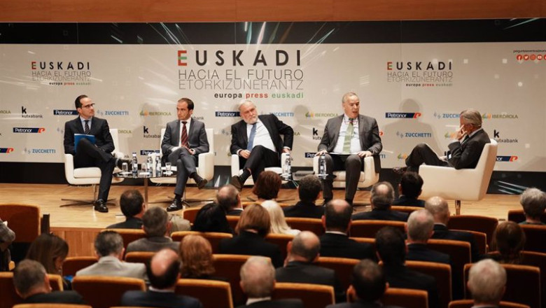 ep el ceo de iberdrola espana mario ruiz tagle el ceo de petronor jose ignacio zudaire el director ep el ceo de iberdrola espana mario ruiz tagle el ceo de petronor jose ignacio zudaire el director
