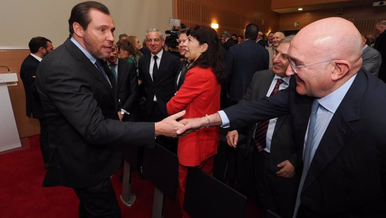 ep el ministro de transportes y movilidad sostenible oscar puente y la ministra de igualdad ana ep el ministro de transportes y movilidad sostenible oscar puente y la ministra de igualdad ana