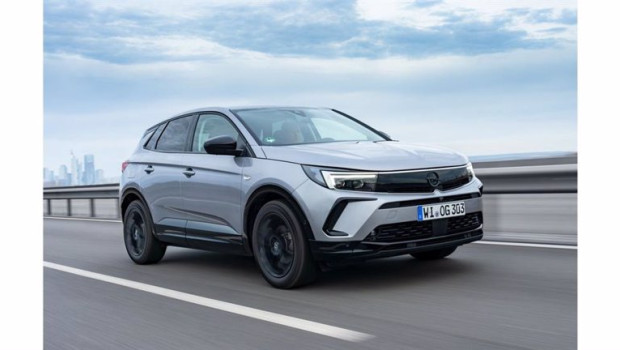 ep el nuevo suv de opel el grandland hibrido de 48v esta disponible en espana desde 37100 euros