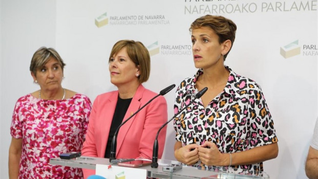 ep i-d la coordinadoraizquierda unidanavarra marisasimon la jefaejecutivofuncioneslidergeroa bai uxue barkosla secretaria generalpsn maria chivite duranteruedaprensacerrarsepreacuerdopsn ger