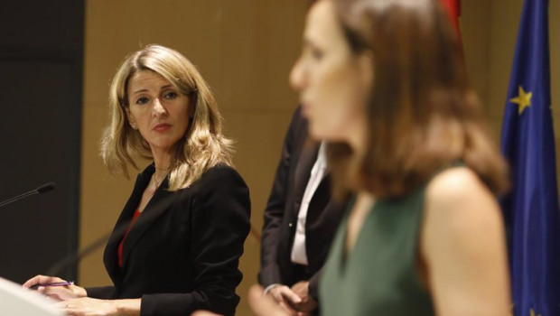 ep i d la vicepresidenta tercera del gobierno yolanda diaz y la ministra de derechos sociales y