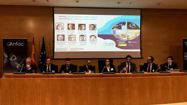 ep la asociacion espanola de fabricantes de automoviles y camiones anfac junto con aelec y sernauto