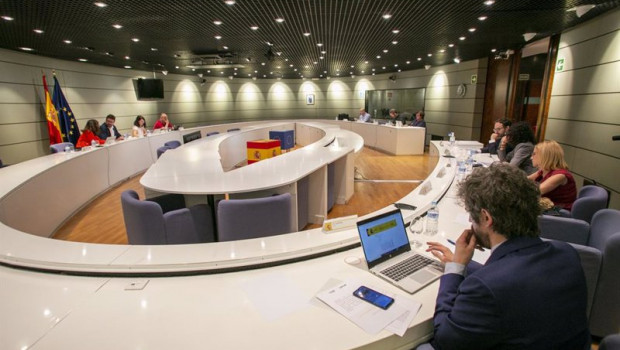 ep reunion entre gobierno y agentes sociales sobre las vacantes de empleo presidida por el