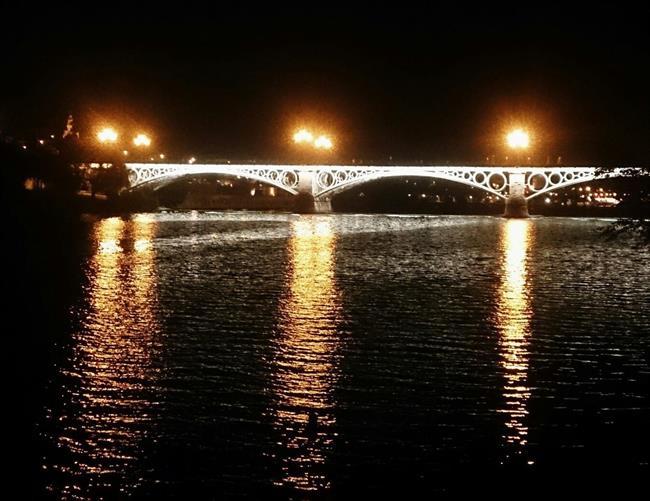 El río Guadalquivir y el puente de Triana, Sevilla | EUROPA PRESS ep rio guadalquivirpuentetriana sevilla