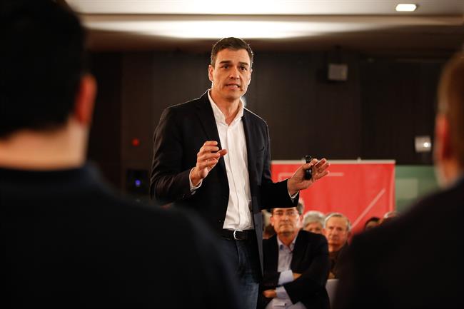 El secretario general del PSOE, Pedro Sánchez, celebra una asamblea en Granada | EUROPA PRESS ep secretario generalpsoe pedro sanchez celebraasambleagranada