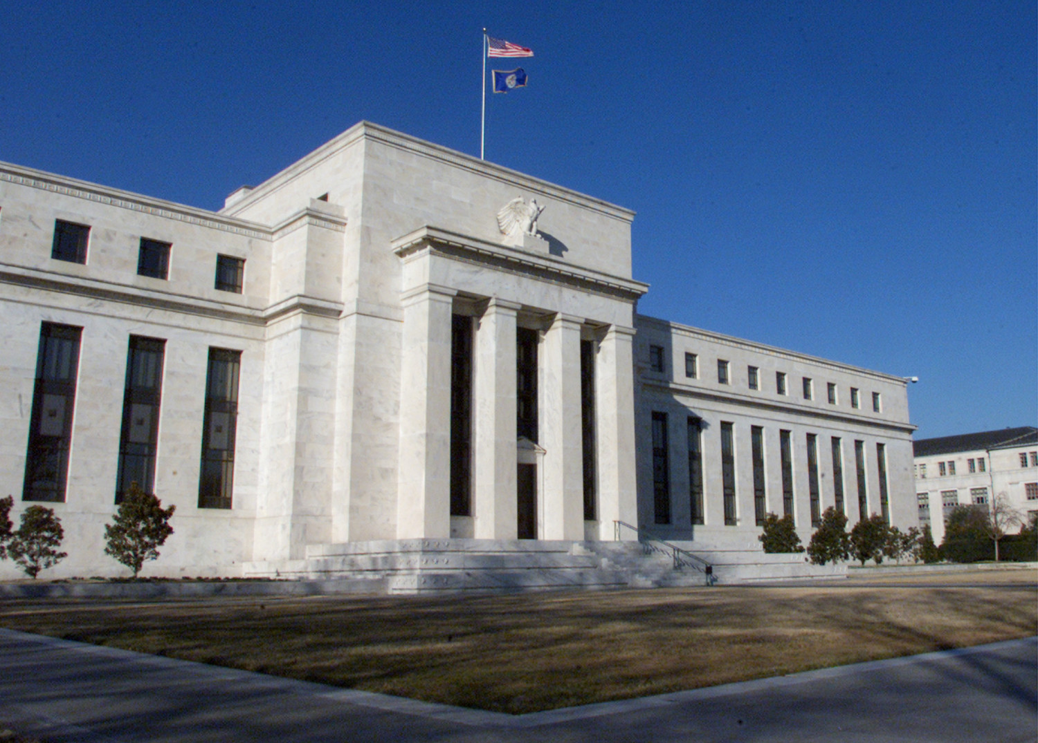 El Libro Beige de la Fed indica moderación de la inflación y crecimiento económico positivo