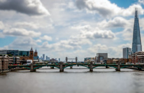 dl city of london river thames tower bridge finance financial district skyline pb dl city of london river thames tower bridge finance financial district skyline pb