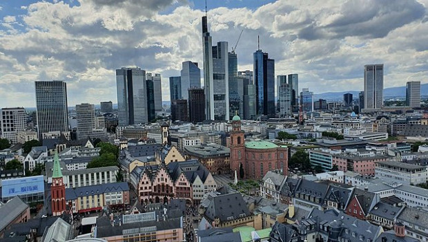 dl frankfurt central business district