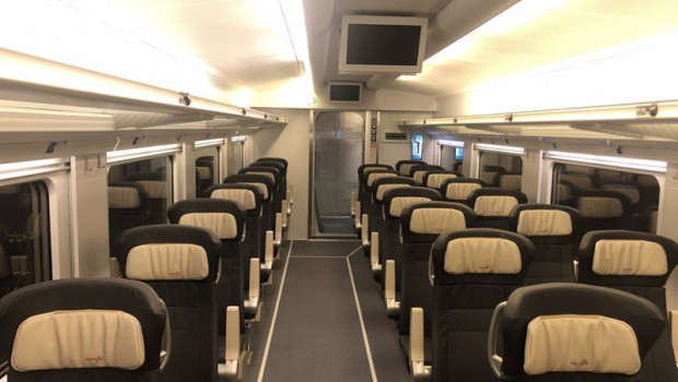 ep archivo   interior de uno de los trenes