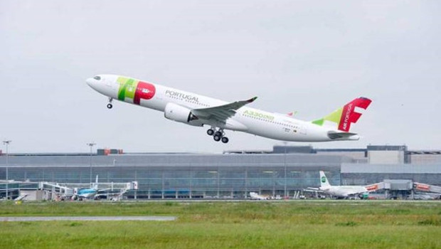 ep archivo   la aerolinea portuguesa tap air portugal ha completado hoy el vuelo inaugural del