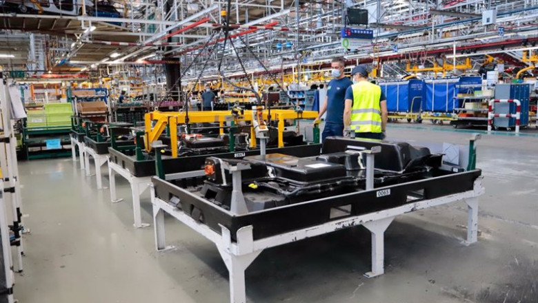 Archivo - Varios operarios trabajan en la fábrica del grupo Stellantis en Vigo (Pontevedra). | Marta Vázquez Rodríguez - Europa Press - Archivo ep archivo varios operarios trabajan en la fabrica del grupo stellantis en vigo pontevedra