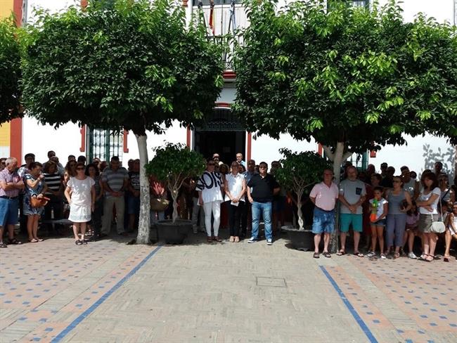 Concentración en La Algaba. | CEDIDA. ep concentracionla algaba