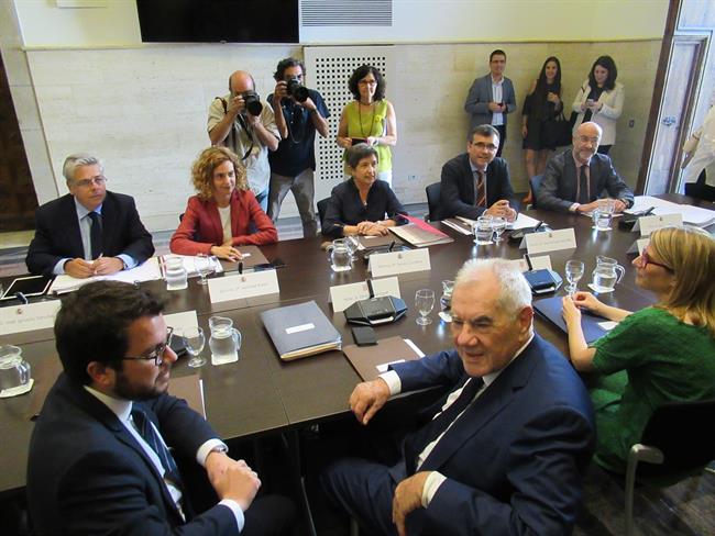 Cunillera junto a la ministra Batet en la Comisión Bilateral | Europa Press ep cunilleraaministra batetla comision bilateral