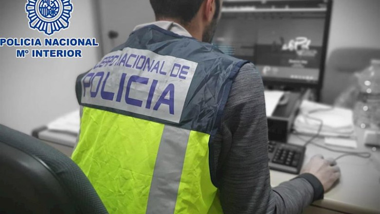 Detenido en Huesca un joven por estafar a través de la venta de objetos de segunda mano por Internet. | POLICÍA NACIONAL ep detenido en huesca un joven por estafar a traves de la venta de objetos de segunda mano por