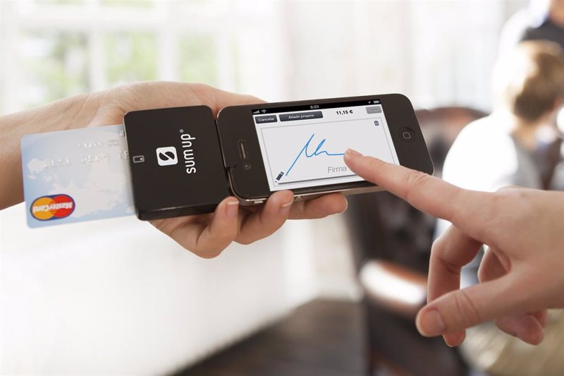 El gasto con tarjeta cayó un 11% en enero por las restricciones y la borrasca Filomena