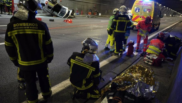 ep economia  autopistas simula un accidente en el tunel de guadarrama para concienciar sobre la