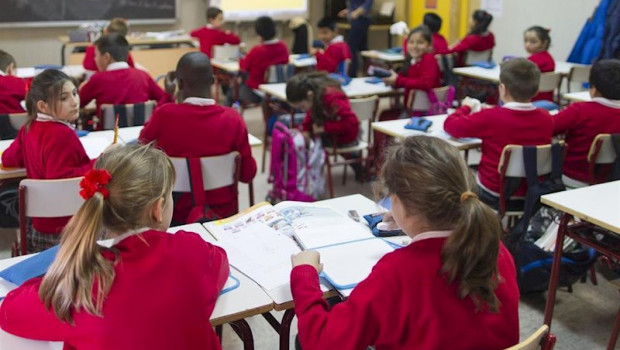 ep estudiantes en un colegio concertado